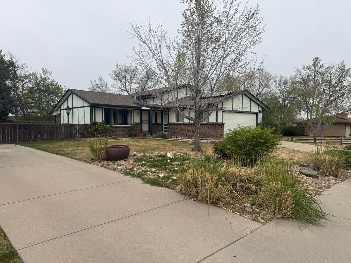 Photo - 4 Bedroom, 2.5 Bath home with 2 Car Attached Garage and RV Parking