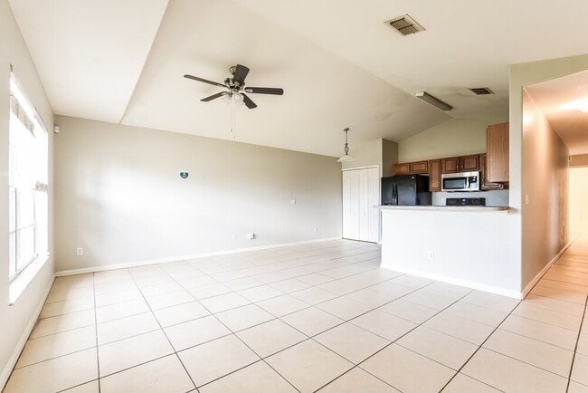 Photo - 2728 Regency Oak Ln