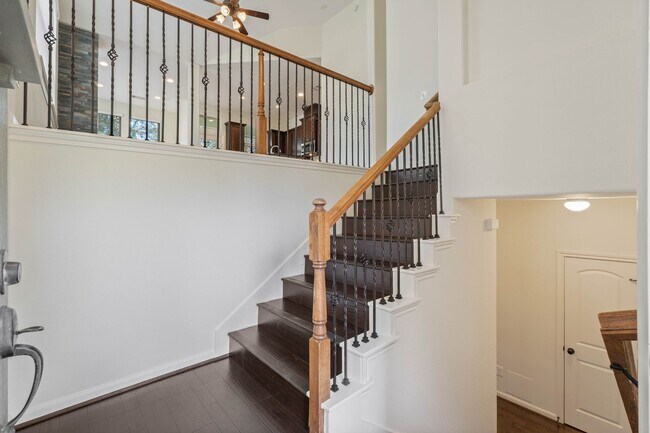 Photo - 174 Cheswood Forest Dr