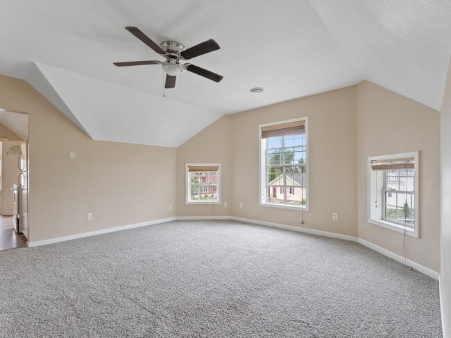 Living Room - 720 Pine St Unit Upper
