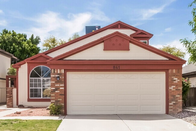 Building Photo - 841 E Manor Dr Rental