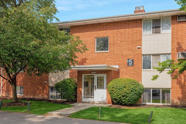 Photo - Midpark Village