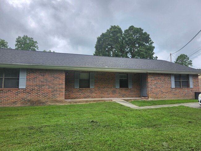 Building Photo - 107 Lytle Rd Unit A