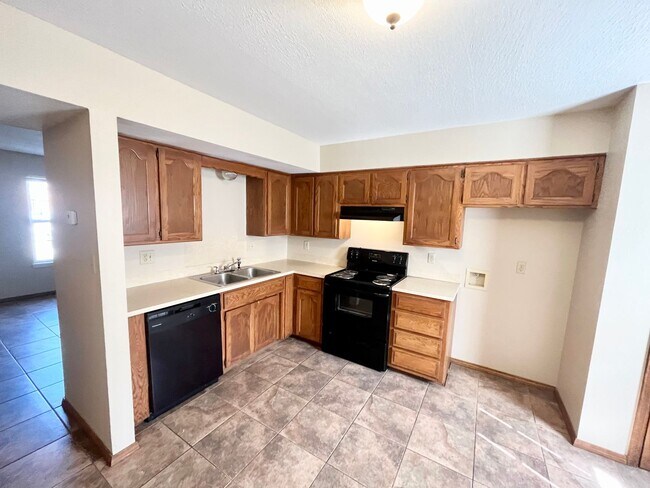 Photo - Updated 2 bedroom 1.5 bath home in a great...