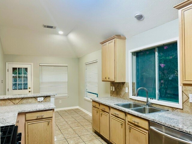 Building Photo - 11405 White Forge Ct