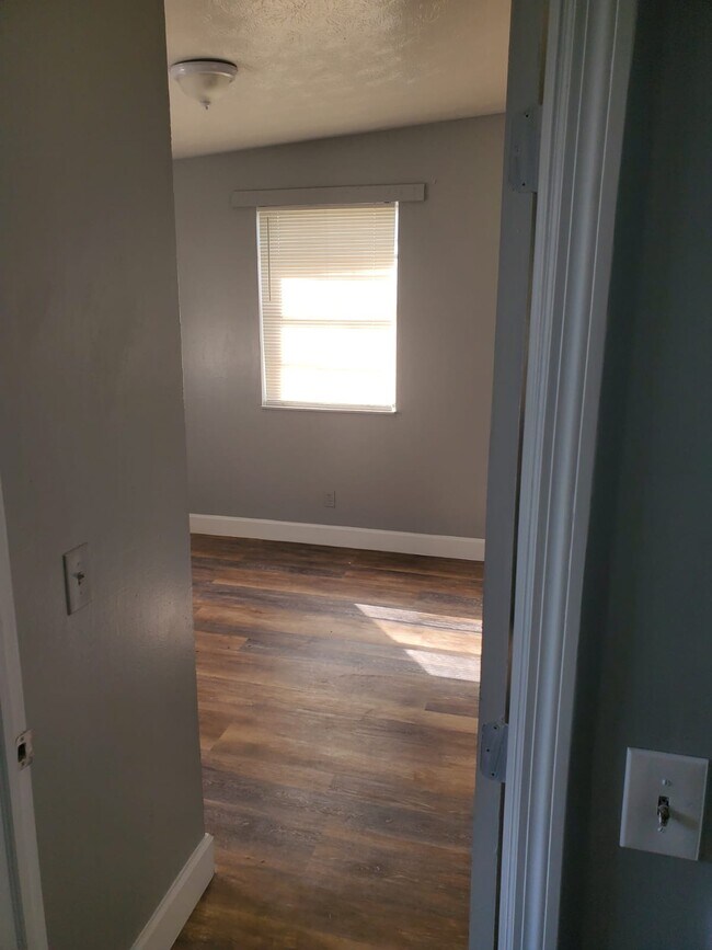 Photo - 1537 Morgan St