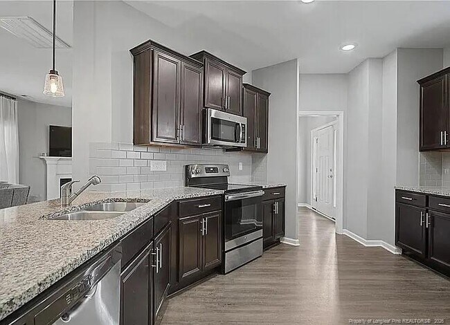 Photo - 143 Ledgebrook Ln