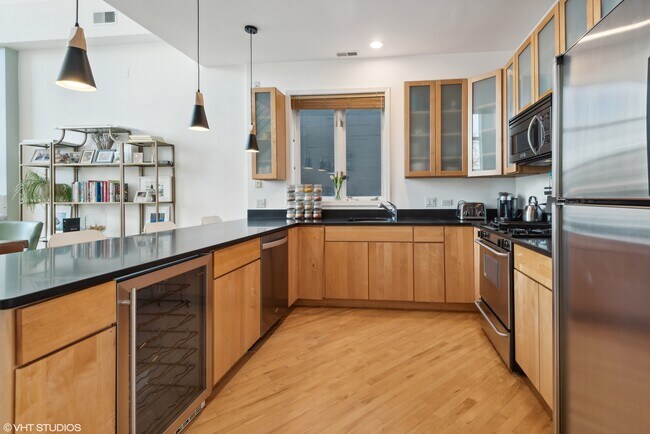 Photo - 1111 N Paulina St Unit 3