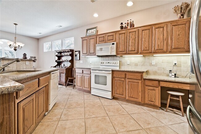 Photo - 15 Glenbrook Ln