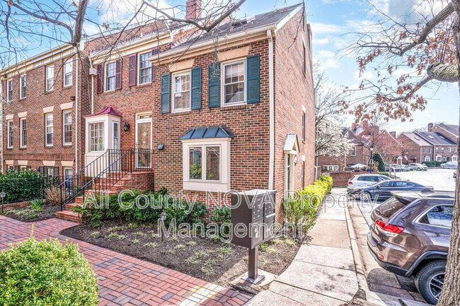 Building Photo - 1203 Michigan Ct
