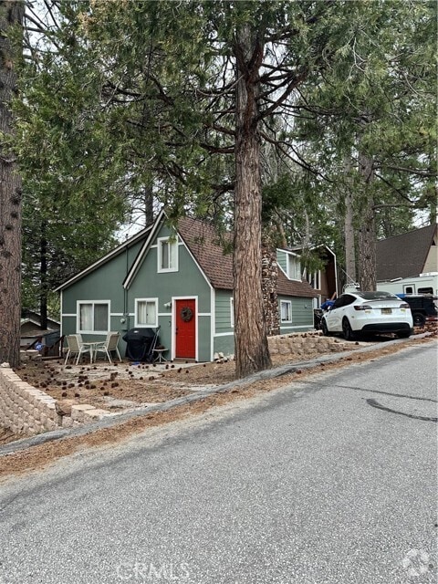 Building Photo - 32064 Hunsaker Way Rental