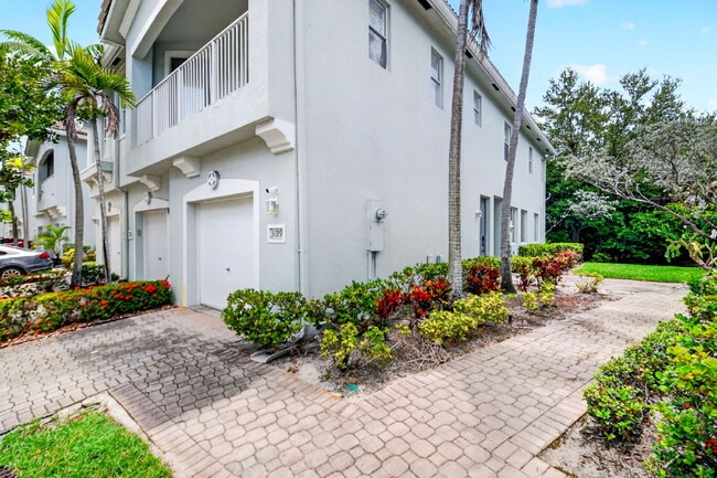 Photo - "Charming 2-Bed, 2-Bath Oasis in Riviera Beach – Your Perfect Retreat!"