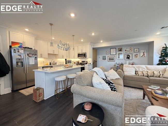 Photo - 114 North Beacon St