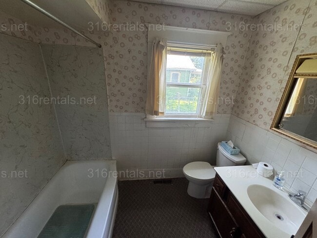 Photo - $899 - 2 bed 1 bath - Single Family Home