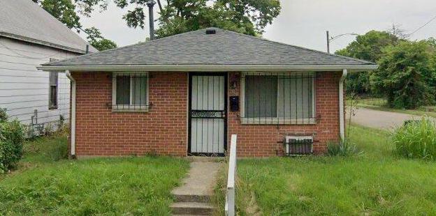 Photo - 134 College St