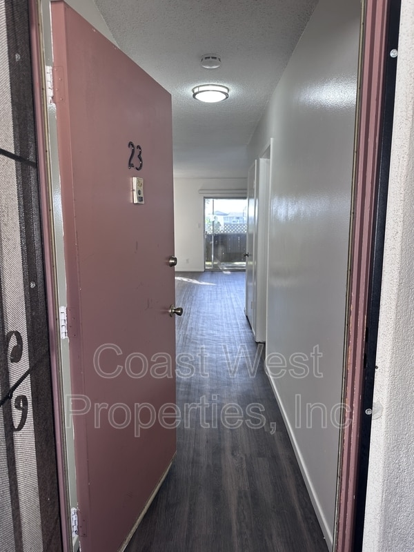 Building Photo - 1810 Broadway St