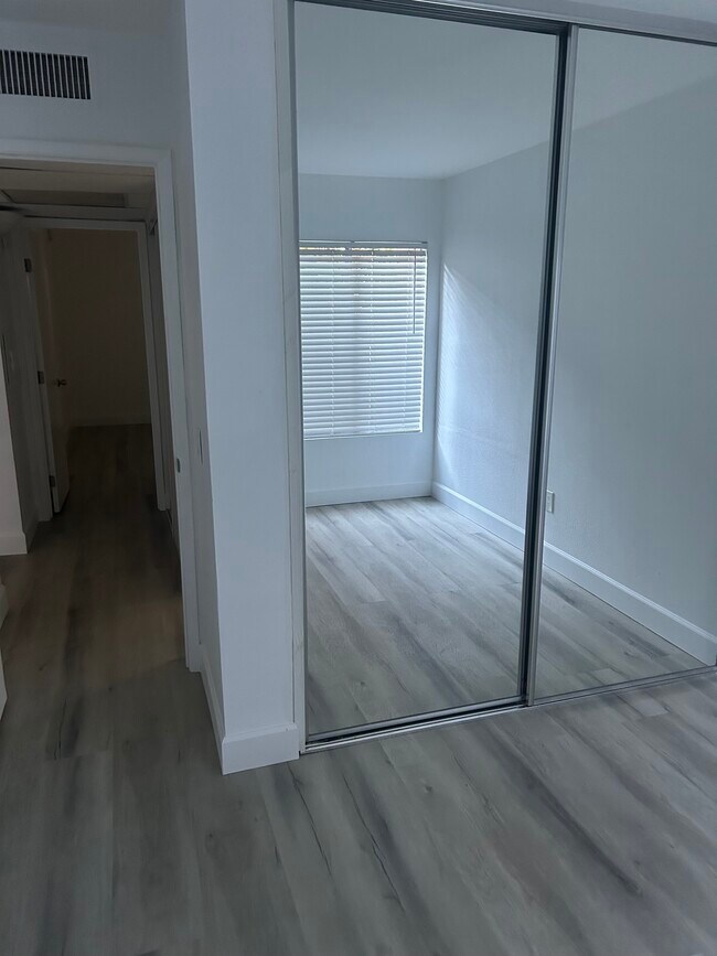 Photo - 18350 Hatteras St Unit #184