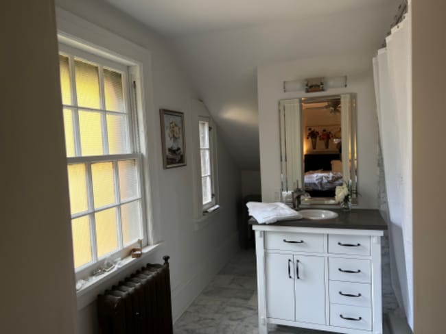 Photo - 2420 Derbyshire Rd