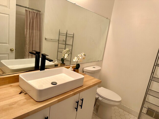 Photo - 403 Harvest Ln