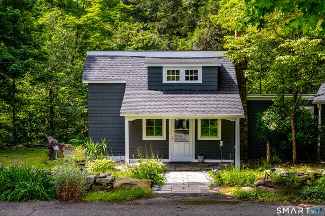 55 Essex Hill Rd
