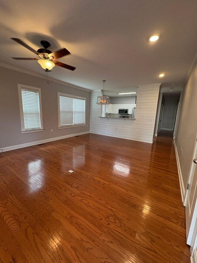 Photo - 3 Bedroom 2 Bath home a few minutes from ...