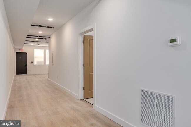 Photo - 2203 N 7th St