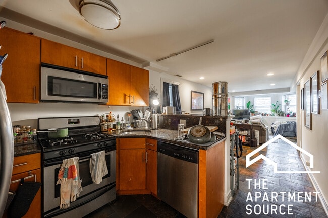 Photo - 3023 N Oakley Ave Unidad GDN