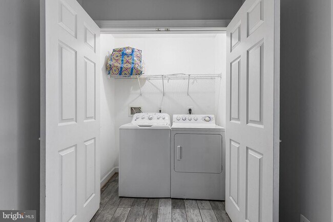 Photo - 8265 Glade Bank Dr