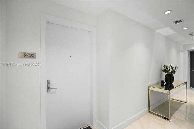 Photo - 700 NE 24th St Unit 3905