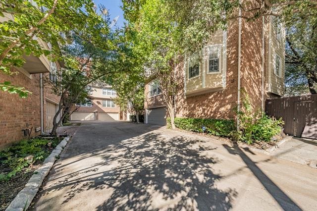 Building Photo - 4213 Wycliff Ave