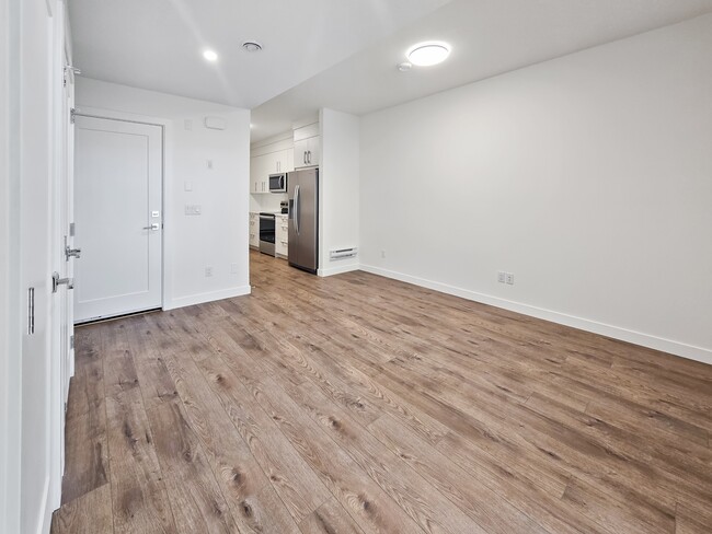 Building Photo - 9937 Huxbury Dr NE