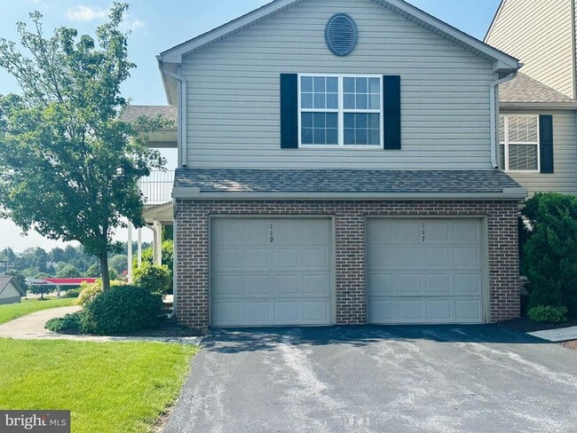 Photo - 119 Hawk Ct Townhome
