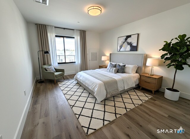 Photo - 414 Mather St