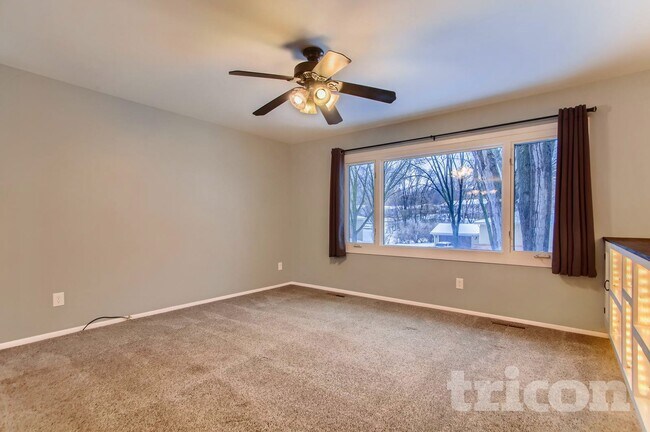 Photo - 412 Harold Dr