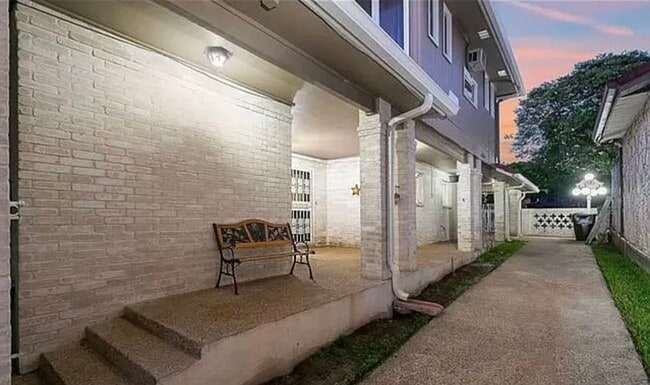 Photo - 6831 Congressional Blvd