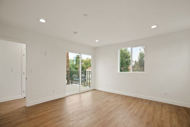 Photo - 4322 Rosewood Ave Unidad 4322 1/2