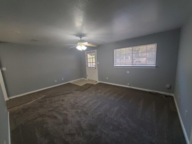 Photo - 5016 Avenue F