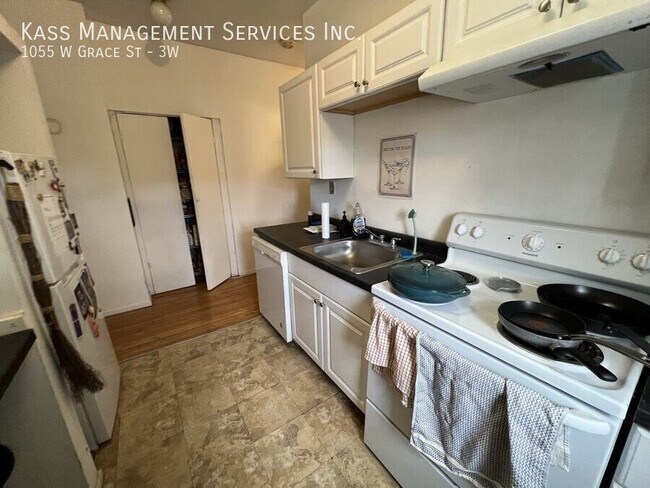 Photo - 1055 W Grace St Unit 3W