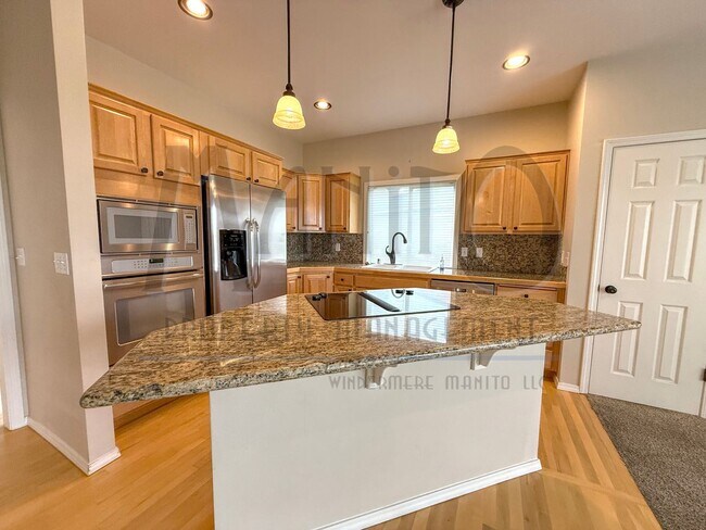 Photo - Beautiful Carnahan Crest Home