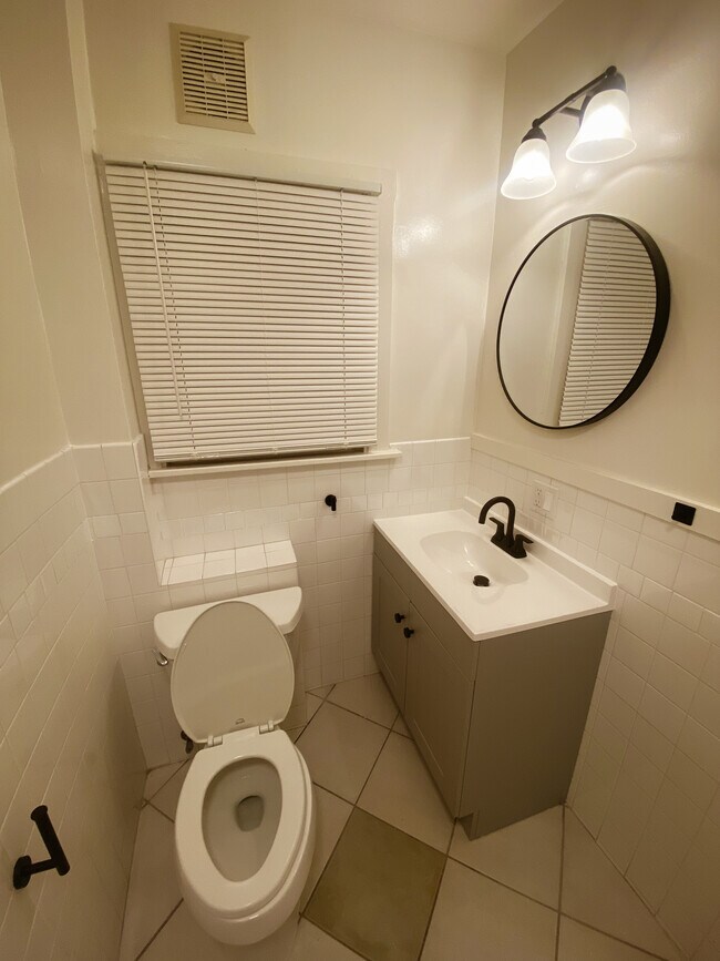 Photo - 315 E 15th St Unidad 315