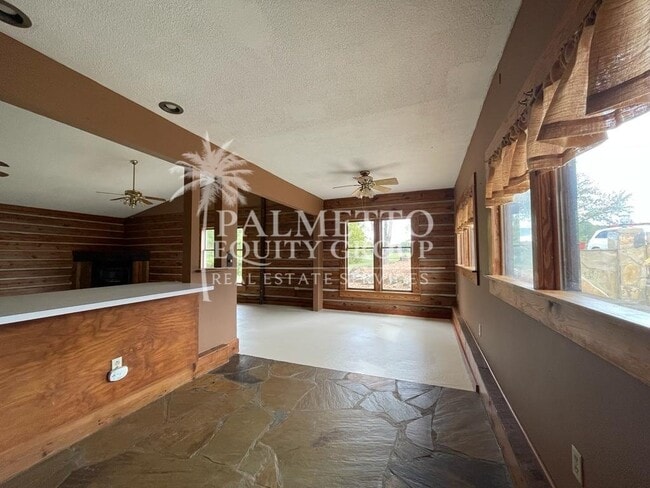 Photo - 5258 Ferguson Rd