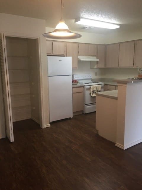 Cameron Court