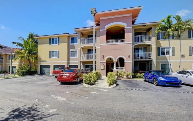 Building Photo - 6565 Emerald Dunes Dr Unit 301