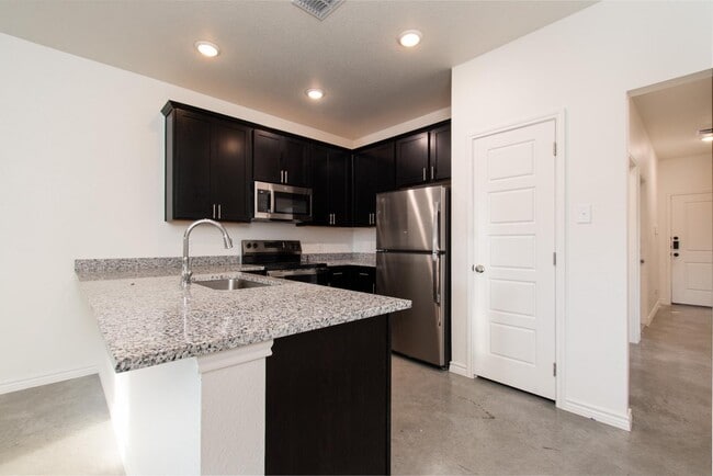 624 Pacific Crest Trl