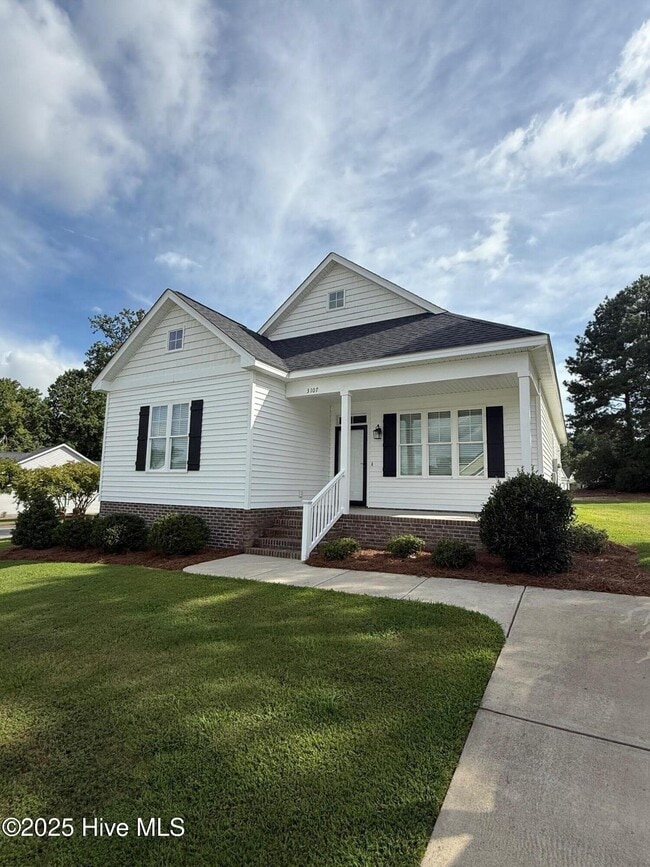 Building Photo - 3107 Brentwood Dr N Rental