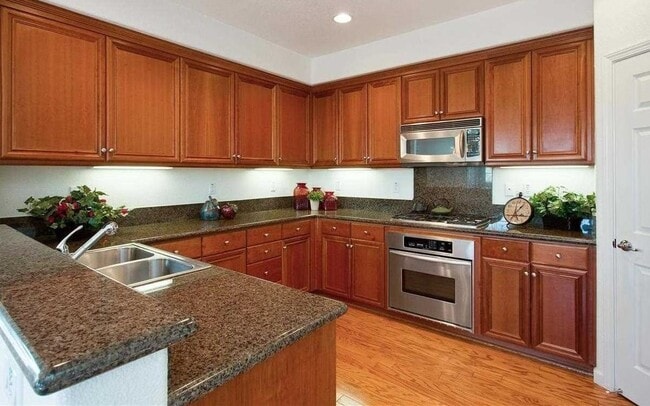 Photo - 812 Joree Ln