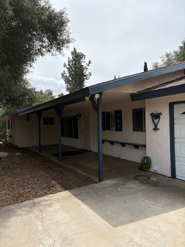 Building Photo - 30862 Cole Grade Rd