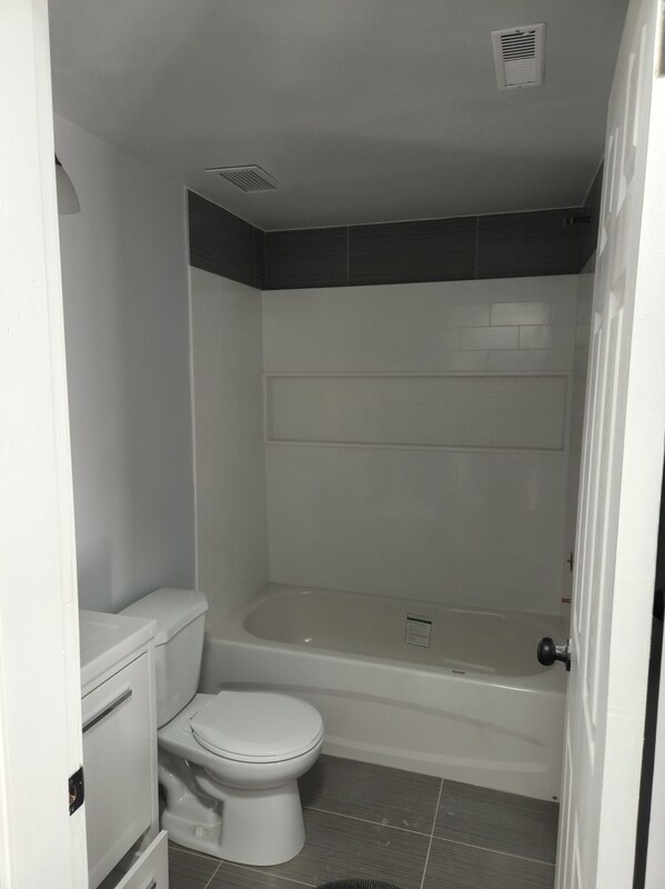 Photo - 10404-10496 96 Ave NW