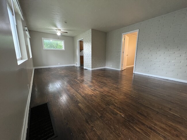 Photo - 6658 Flora Ave
