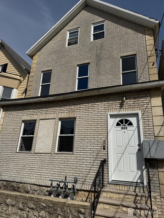 Building Photo - 443 Fulton St Unit 1